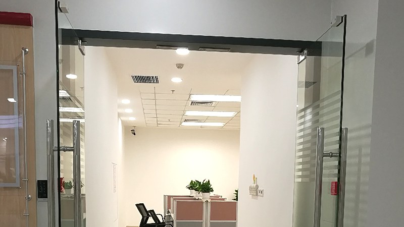 深圳南头总部办公门禁安装，备用电源怎么接