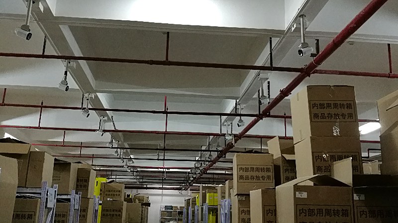 深圳南头连锁门店监控安装，穿墙开孔怎么处理