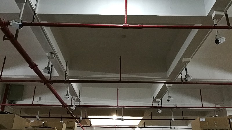深圳光明凤凰城孵化器监控安装，弱电井内怎么布置