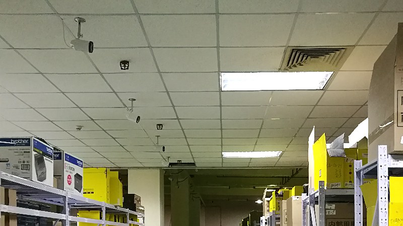 深圳福田孵化器监控安装，镜头起雾怎么处理
