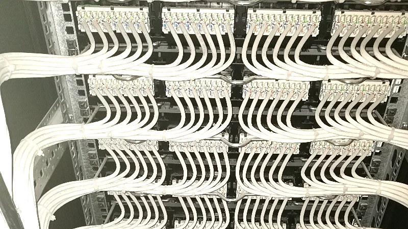深圳光明凤凰城研发办公网络布线，打印与门禁网怎么分