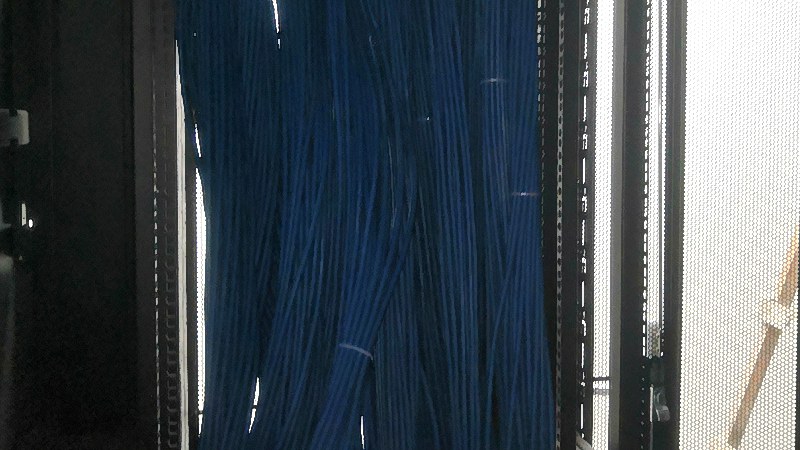 深圳新安科技园网络布线，办公区与机房怎么衔接