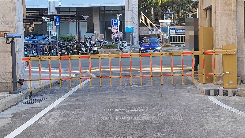 深圳新安连锁门店门禁安装，收费与免费车怎么区分