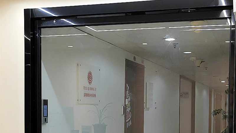 深圳厂房门禁安装，安装方式与走线要点，玻璃门门禁施工